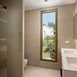 Aqua & Terra سلاتين