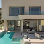 Aqua & Terra سلاتين