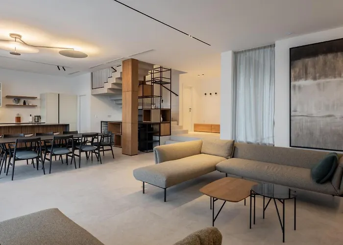 Aqua & Terra Villa *