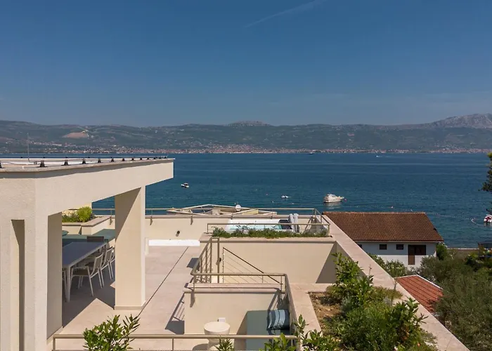 Aqua & Terra Villa *