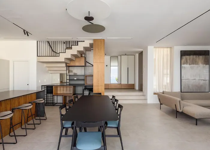 Aqua & Terra 슬라티네