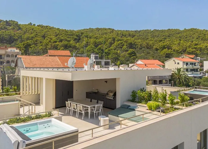 Aqua & Terra 슬라티네