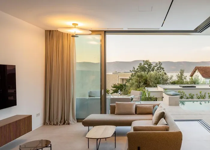 Aqua & Terra Villa